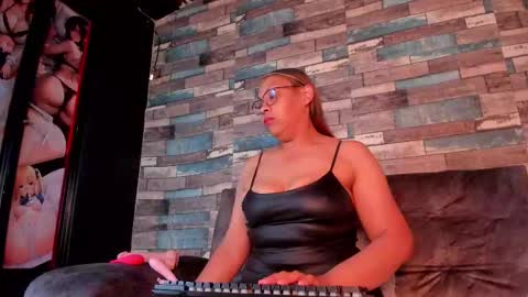 Danna online show from January 7, 3:42 am