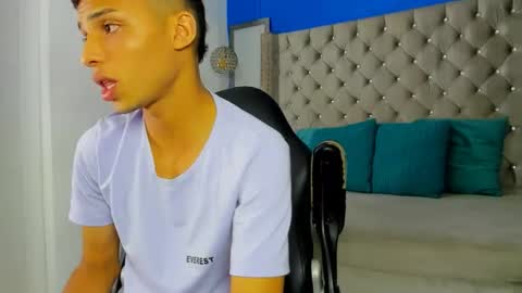 zan_shellby online show from November 8, 12:22 am