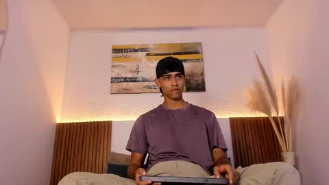 Zander online show from October 25, 1:18 pm