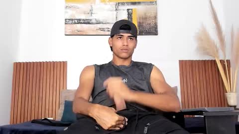 Snapshot of zander_2120 chatting on October 30, 1:34 pm Zander online show from October 30, 1:34 pm