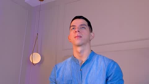 Snapshot of zanedawson chatting on October 17, 11:35 am Zane Dawson online show from October 17, 11:35 am