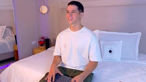 Snapshot of zanedawson chatting on November 7, 4:56 am Zane Dawson online show from November 7, 4:56 am