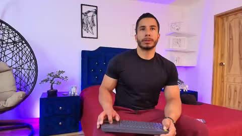 Snapshot of zanemaverick chatting on October 3, 12:24 pm zanemaverick online show from October 3, 12:24 pm