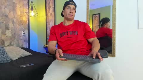 Snapshot of zanemaverick chatting on October 25, 12:13 pm zanemaverick online show from October 25, 12:13 pm