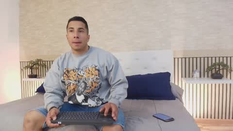 Snapshot of zanemaverick chatting on November 3, 11:44 am zanemaverick online show from November 3, 11:44 am