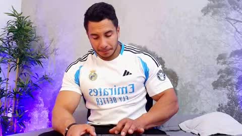 Snapshot of zanemaverick chatting on November 22, 12:04 pm zanemaverick online show from November 22, 12:04 pm