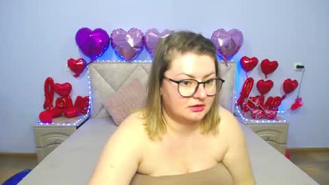 zannadreil online show from February 26, 4:36 am