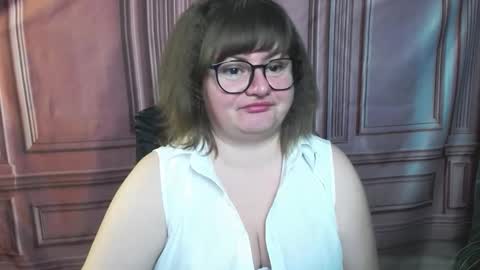 zannadreil online show from September 11, 6:08 pm