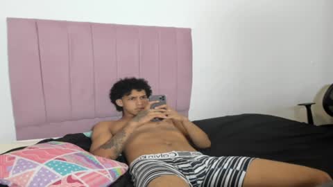 zanxley_ online show from December 13, 4:00 am