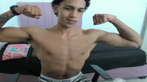 zanxley_ online show from December 17, 6:31 pm