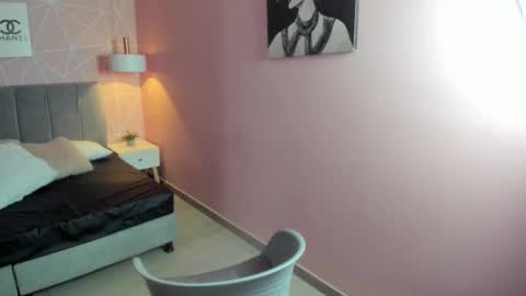 Zara Sweet  online show from January 13, 11:59 am