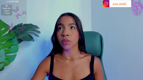 Zara online show from March 22, 9:40 pm