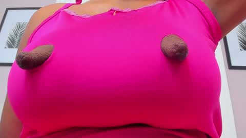 Snapshot of zara_lopez chatting on January 12, 10:33 pm zara lopez online show from January 12, 10:33 pm