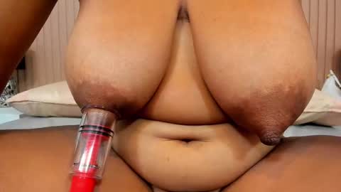 Snapshot of zara_lopez chatting on September 18, 11:45 am zara lopez online show from September 18, 11:45 am