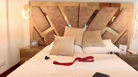 Zarah Andrews online show from January 20, 11:32 pm