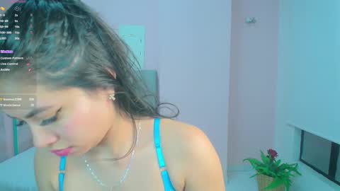 Snapshot of zarah_torres chatting on February 13, 2:23 am Zarah online show from February 13, 2:23 am