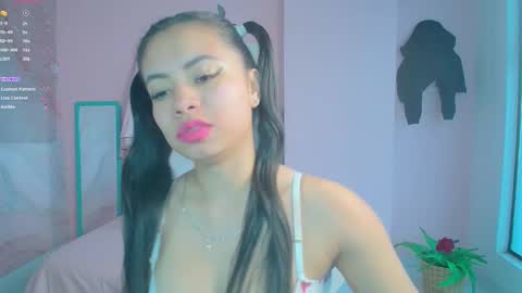 Snapshot of zarah_torres chatting on February 17, 6:15 pm Zarah online show from February 17, 6:15 pm
