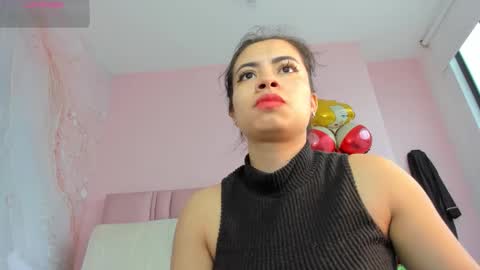 Snapshot of zarah_torres chatting on September 28, 5:29 pm Zarah online show from September 28, 5:29 pm
