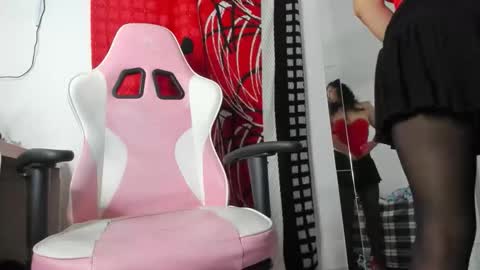 zaraky1433 online show from December 18, 2:28 am