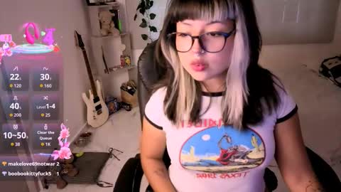 Snapshot of zaramuley chatting on November 4, 9:47 pm Zara muley online show from November 4, 9:47 pm