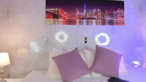 ZaraQuiinn online show from December 19, 3:08 pm