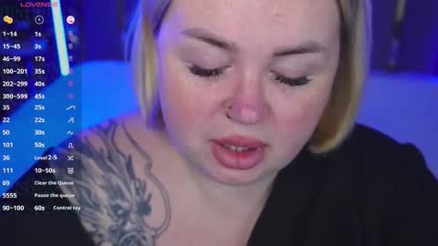 Lola online show from December 16, 8:25 pm