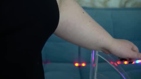 Lola online show from March 20, 9:08 pm