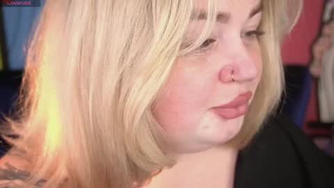 Lola online show from March 31, 7:58 pm