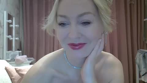 Zarina Swift online show from October 6, 4:21 am