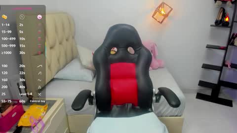 zarith_prada online show from November 15, 12:23 pm