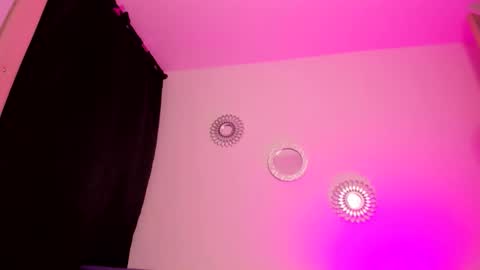 Zaritha Li online show from November 12, 10:26 am