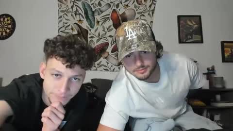 Snapshot of zaylanez chatting on February 21, 11:10 pm Zay lanez online show from February 21, 11:10 pm