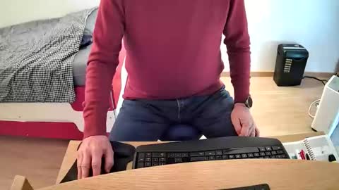 Snapshot of zebulon2023 chatting on December 5, 11:52 am zebulon2023 online show from December 5, 11:52 am