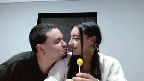 Zelda And Kuro online show from November 16, 5:13 am