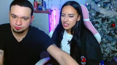 Snapshot of zelda_kuro chatting on November 23, 5:40 am Zelda And Kuro online show from November 23, 5:40 am