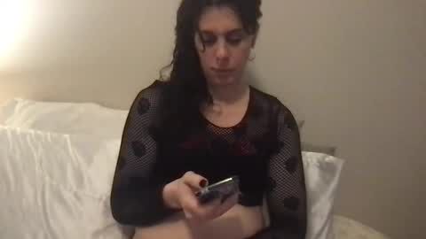 Snapshot of zeldasroom chatting on October 16, 10:44 pm Zelda online show from October 16, 10:44 pm