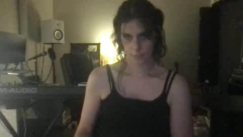 Snapshot of zeldasroom chatting on November 10, 2:32 am Zelda online show from November 10, 2:32 am