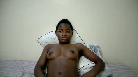 Snapshot of zellah chatting on February 18, 4:25 pm zellah online show from February 18, 4:25 pm