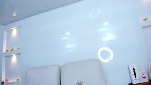 Snapshot of zenda_evans chatting on January 10, 4:25 am Zenda Evans online show from January 10, 4:25 am