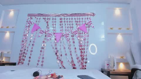 Snapshot of zenda_evans chatting on February 10, 3:54 am Zenda Evans online show from February 10, 3:54 am