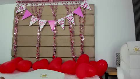 Snapshot of zenda_evans chatting on February 16, 3:57 am Zenda Evans online show from February 16, 3:57 am