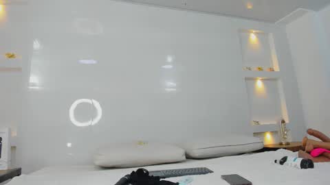 Snapshot of zenda_evans chatting on February 28, 4:13 am Zenda Evans online show from February 28, 4:13 am