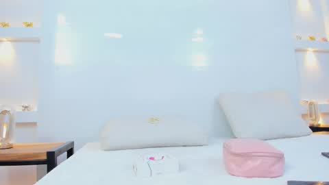 Snapshot of zenda_evans chatting on March 3, 3:45 am Zenda Evans online show from March 3, 3:45 am