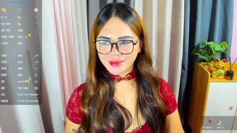 Snapshot of zendaya_amore chatting on December 14, 7:51 am Zendaya online show from December 14, 7:51 am