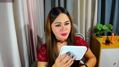 Snapshot of zendaya_amore chatting on January 2, 4:56 pm Zendaya online show from January 2, 4:56 pm