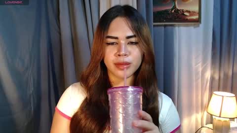 Snapshot of zendaya_amore chatting on March 3, 5:18 pm Zendaya online show from March 3, 5:18 pm