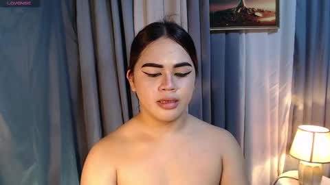 Snapshot of zendaya_amore chatting on March 5, 4:45 am Zendaya online show from March 5, 4:45 am