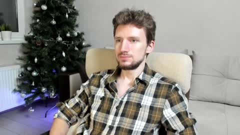 Snapshot of zepanl chatting on December 21, 12:31 am Andrew online show from December 21, 12:31 am