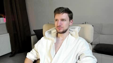 Snapshot of zepanl chatting on October 18, 9:15 pm Andrew online show from October 18, 9:15 pm