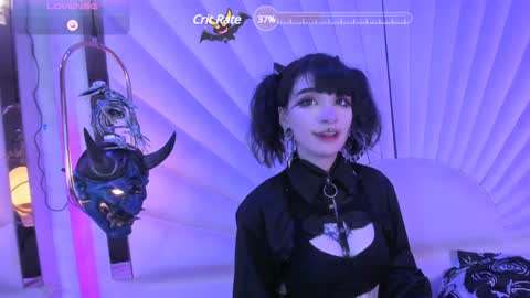    online show from December 17, 4:32 pm